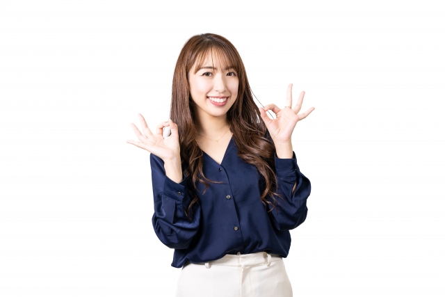 OKをする女性